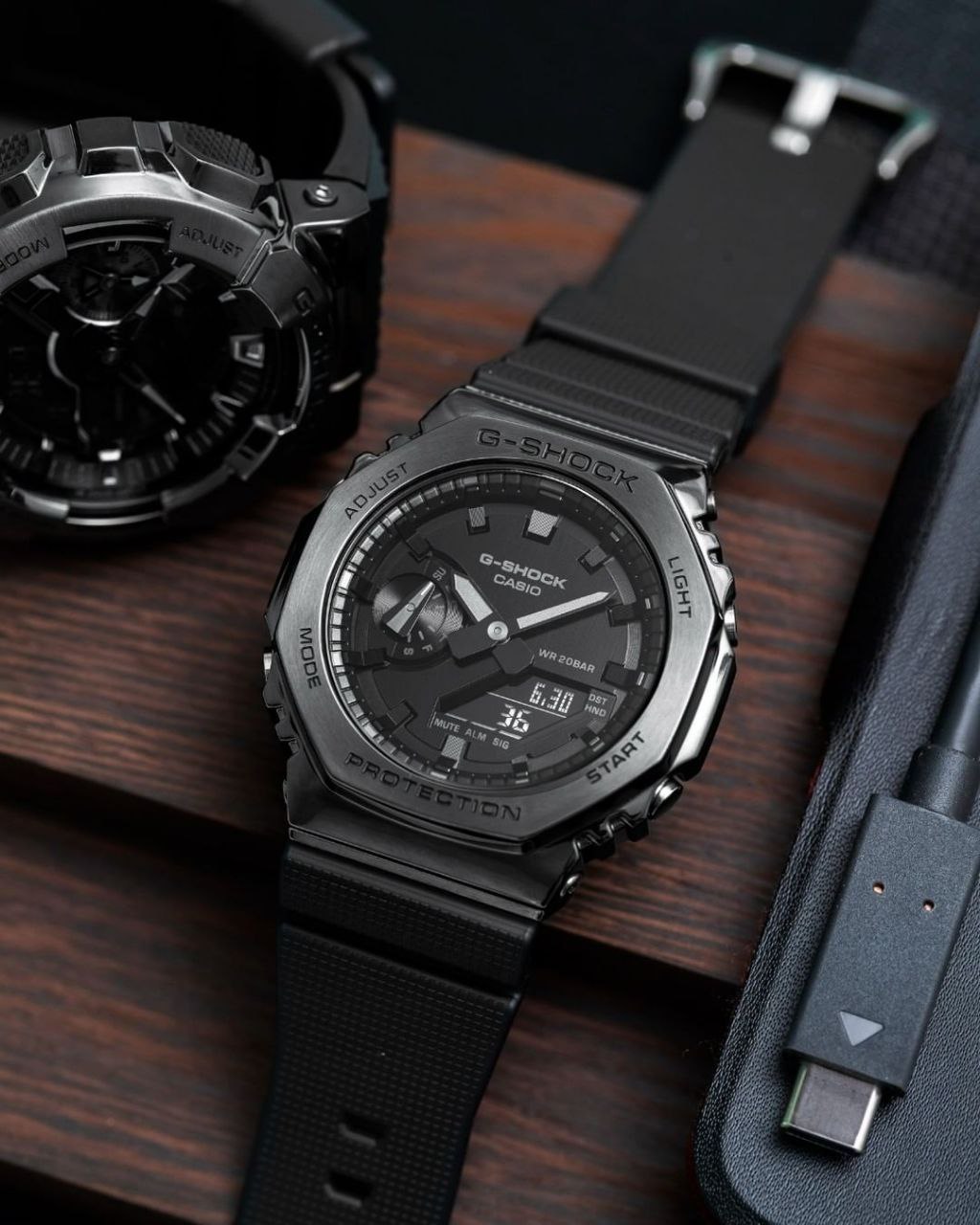 G-Shock GM2100B